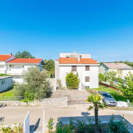 House Nika Holiday home
