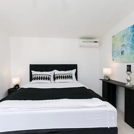 House Nika Holiday home